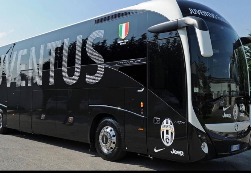 <br />
<b>Notice</b>:  Undefined index: titolo_news in <b>/var/www/vhosts/Z08526-calcionap.linp002.arubabusiness.it/calcionapolireporter.it/inc/reporter_news.php</b> on line <b>41</b><br />
